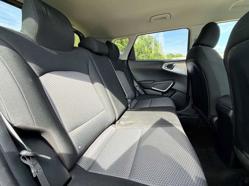 Used 2022 Kia Soul LX FWD image 17
