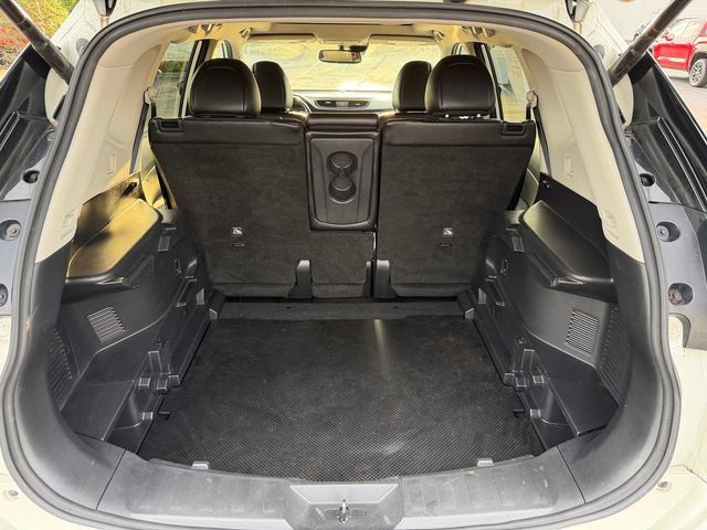 Used 2017 Nissan Rogue SL w/ SL Premium Package AWD/4WD image 17