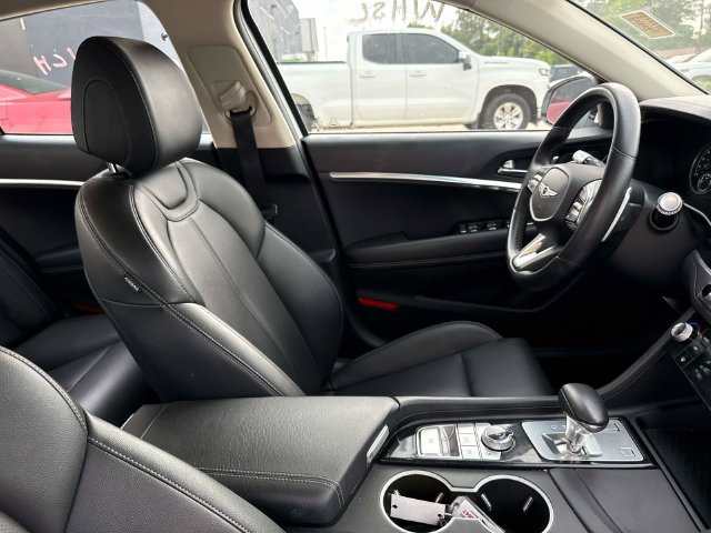 Used 2025 Genesis G70 2.5T RWD image 12