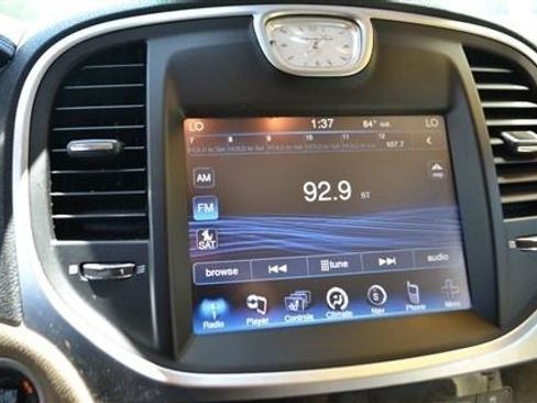 Used 2013 Chrysler 300 AWD w/ Driver Convenience Group image 15