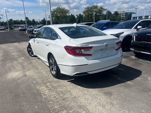 Used 2018 Honda Accord EX image 5