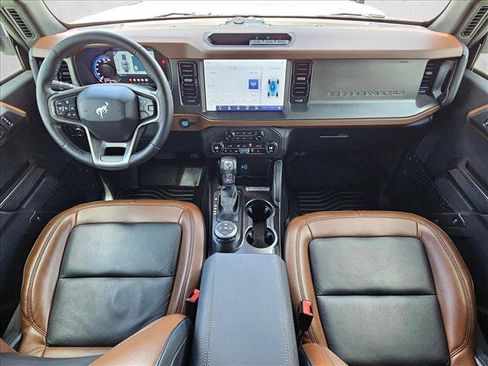 Used 2024 Ford Bronco Outer Banks AWD/4WD image 16