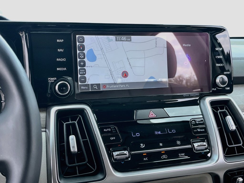 Used 2022 Kia Sorento EX w/ Panoramic Sunroof Package FWD image 13
