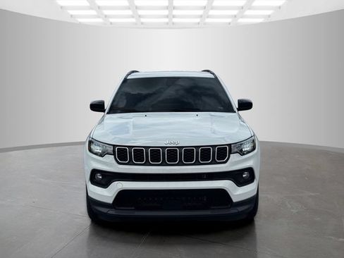 Certified 2024 Jeep Compass Latitude AWD/4WD image 2