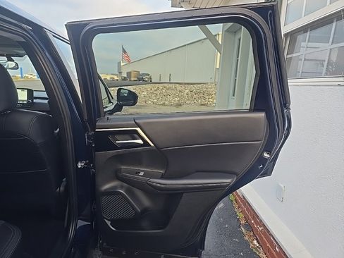 Used 2024 Mitsubishi Outlander SE Black Edition image 23