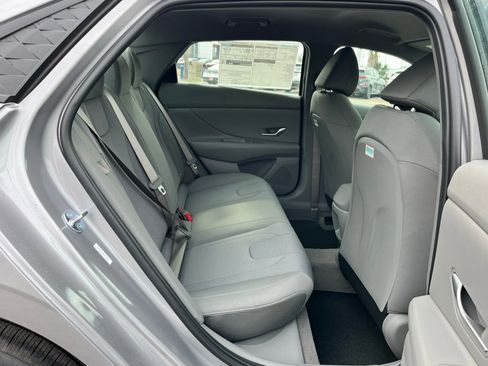 New 2026 Hyundai Elantra SE FWD image 20
