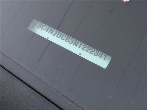 Used 2022 Jeep Compass Limited image 15