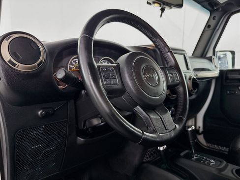 Used 2017 Jeep Wrangler 75th Anniversary image 20