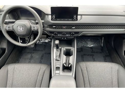 Certified 2025 Honda Accord SE image 15