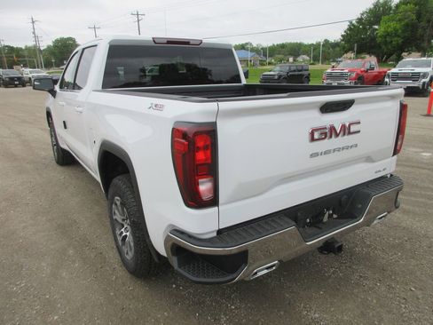 New 2026 GMC Sierra 1500 SLE AWD/4WD image 9