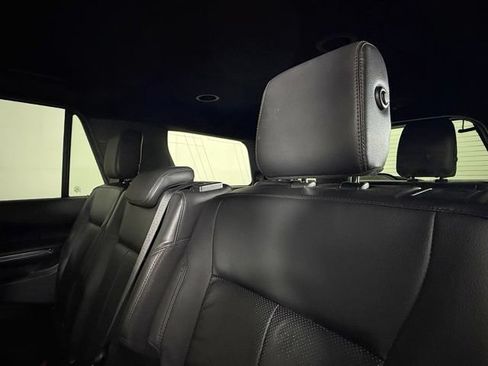 Used 2019 Ford Expedition XLT w/ Equipment Group 201A RWD image 23