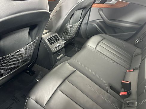 Used 2024 Audi A4 2.0T Premium w/ Convenience Package image 11