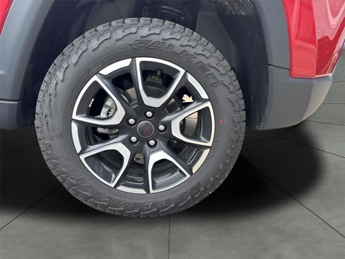 Used 2025 Jeep Compass Trailhawk AWD/4WD image 39