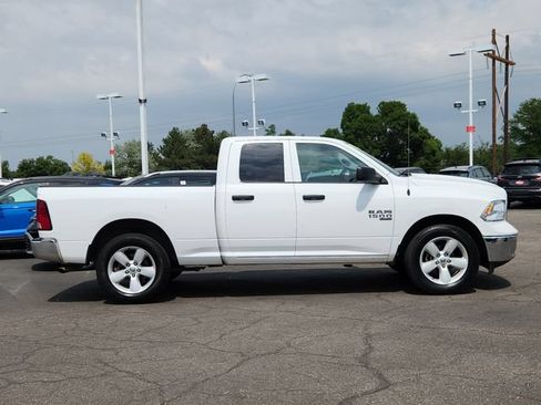 Used 2024 RAM 1500 Classic SLT AWD/4WD image 2
