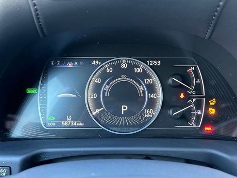 Used 2019 Lexus ES 300h w/ Luxury Package image 41