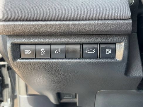 Used 2025 Toyota Camry LE FWD image 24