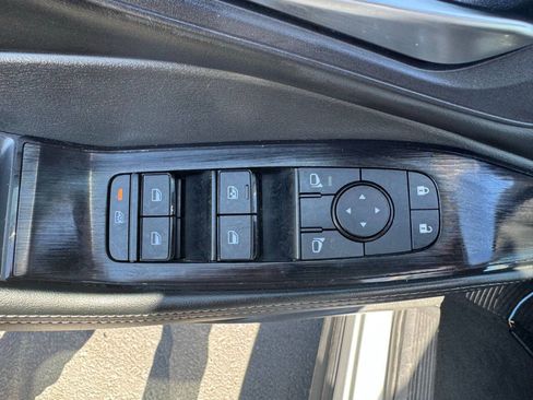 Used 2024 Nissan Rogue SV image 16