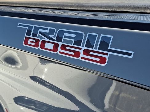 Used 2025 Chevrolet Silverado 1500 Custom Trail Boss AWD/4WD image 6
