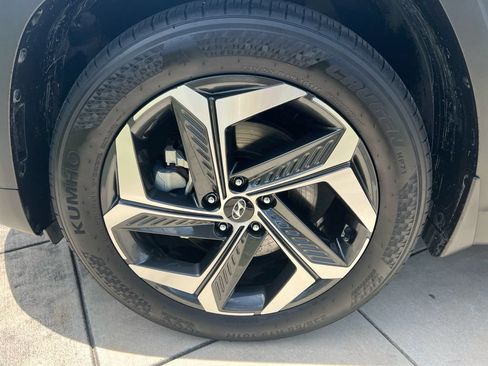 Certified 2023 Hyundai Tucson Limited FWD image 25