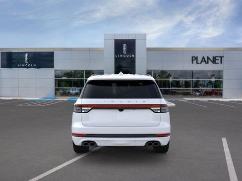 New 2026 Lincoln Aviator 2WD w/ Jet Appearance Package image 5