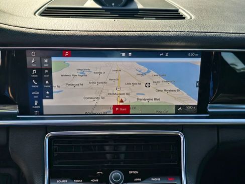 Used 2020 Porsche Panamera 4 AWD/4WD image 19
