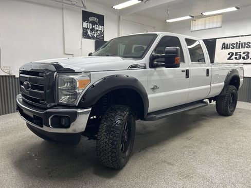 Used 2016 Ford F250 XLT w/ FX4 Off-Road Package AWD/4WD image 3