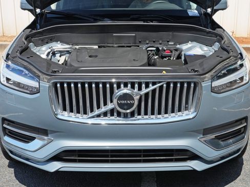 Used 2023 Volvo XC90 B6 Plus w/ Protection Package Premier AWD/4WD image 8