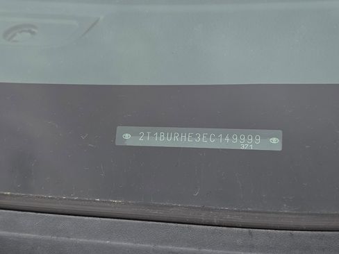 Used 2014 Toyota Corolla S image 2