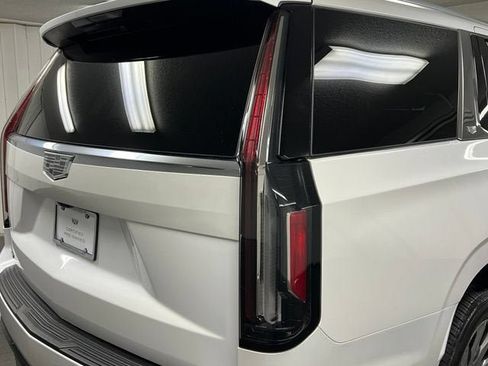 Certified 2024 Cadillac Escalade Premium Luxury Platinum AWD/4WD image 11