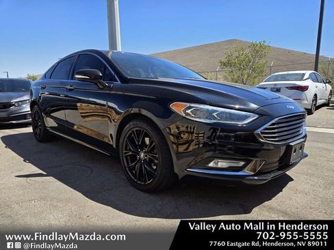 Used 2017 Ford Fusion SE w/ Fusion SE Technology Package image 1