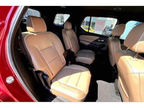 Used 2023 Chevrolet Traverse Premier AWD/4WD image 29