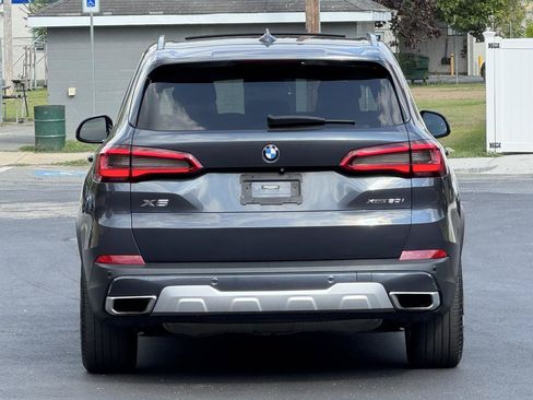 Used 2019 BMW X5 xDrive50i w/ Parking Assistance Package AWD/4WD image 5