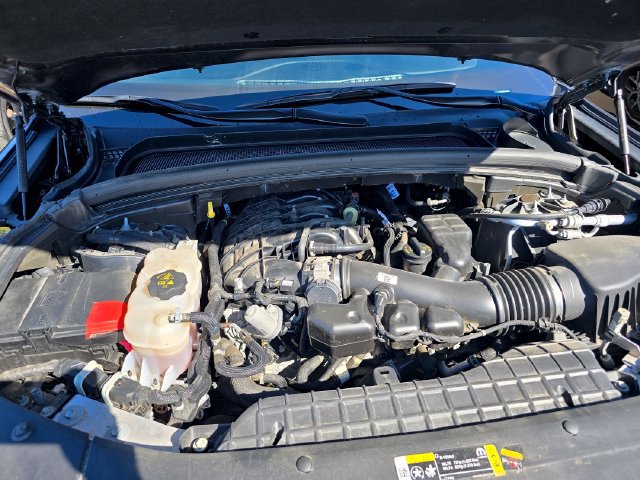 Used 2024 Jeep Grand Cherokee Limited AWD/4WD image 32