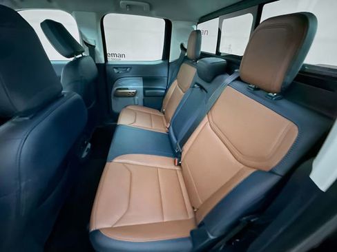 Used 2024 Ford Maverick Lariat image 25