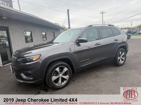 Used 2019 Jeep Cherokee Limited w/ Luxury Group AWD/4WD image 7
