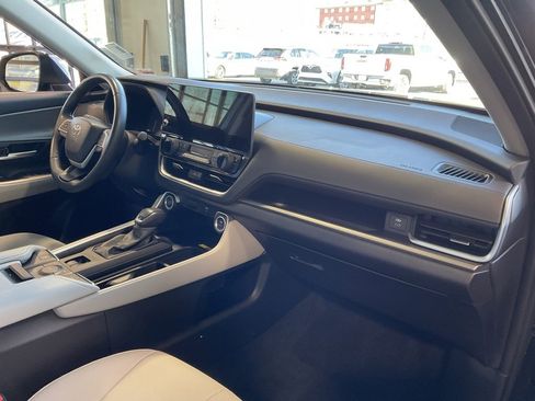 Certified 2024 Toyota Grand Highlander XLE image 18