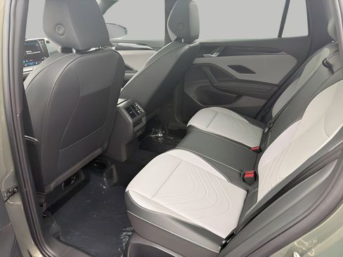 New 2026 Volkswagen Tiguan SE R-Line image 24