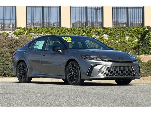 New 2026 Toyota Camry XSE FWD image 2