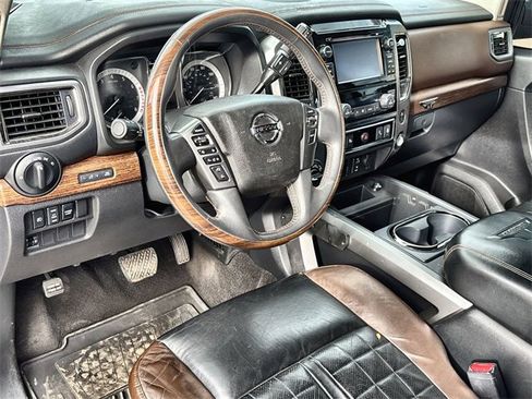 Used 2017 Nissan Titan Platinum Reserve image 10