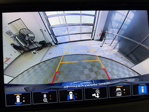 Certified 2023 Buick Enclave Avenir w/ Trailering Package, 5000 lbs. image 27