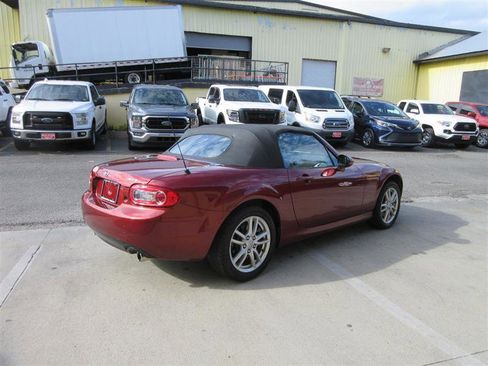 Used 2011 MAZDA MX-5 Miata Sport image 7