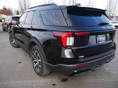 Used 2025 Ford Explorer ST-Line image 18