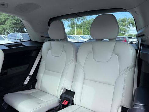 Certified 2024 Volvo XC90 T8 Ultimate AWD/4WD image 14