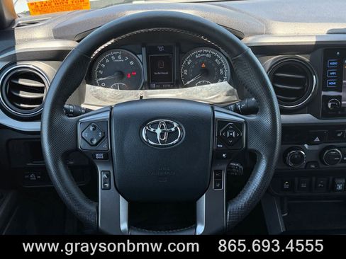 Used 2019 Toyota Tacoma TRD Off-Road AWD/4WD image 21