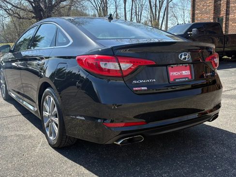Used 2016 Hyundai Sonata Limited w/ Option Group 04 FWD image 7