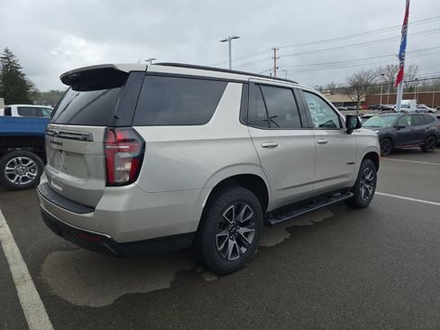 Used 2022 Chevrolet Tahoe Z71 w/ Luxury Package image 5