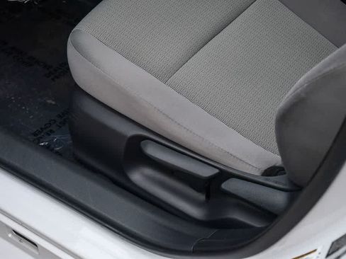 Used 2025 Toyota Prius LE FWD image 25