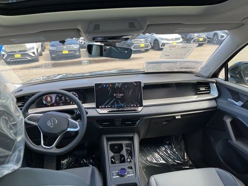 New 2026 Volkswagen Tiguan SE AWD/4WD image 22