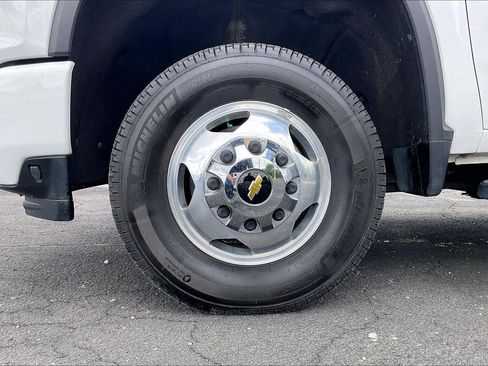 Used 2020 Chevrolet Silverado 3500 High Country AWD/4WD image 9