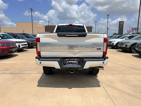 Used 2018 Ford F350 Platinum w/ Platinum Ultimate Package AWD/4WD image 6